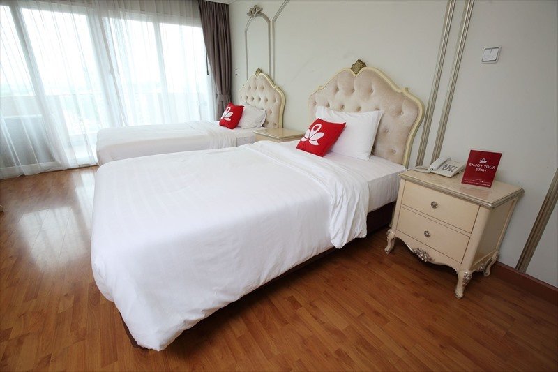Паттайя: Zen Rooms Phothisan Soi 4