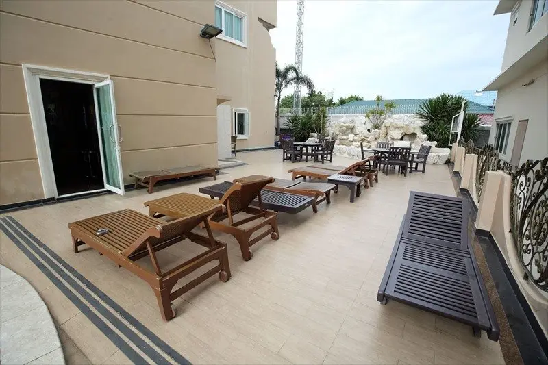Паттайя: Zen Rooms Phothisan Soi 4