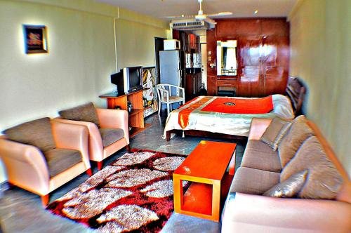 Паттайя: Jomtien Beach Studio F15