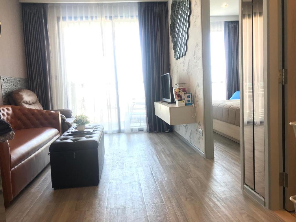 Паттайя: Kuno - 2Br, Beachfront Jomtien