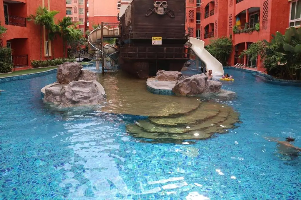 Паттайя: 7 seas apartments