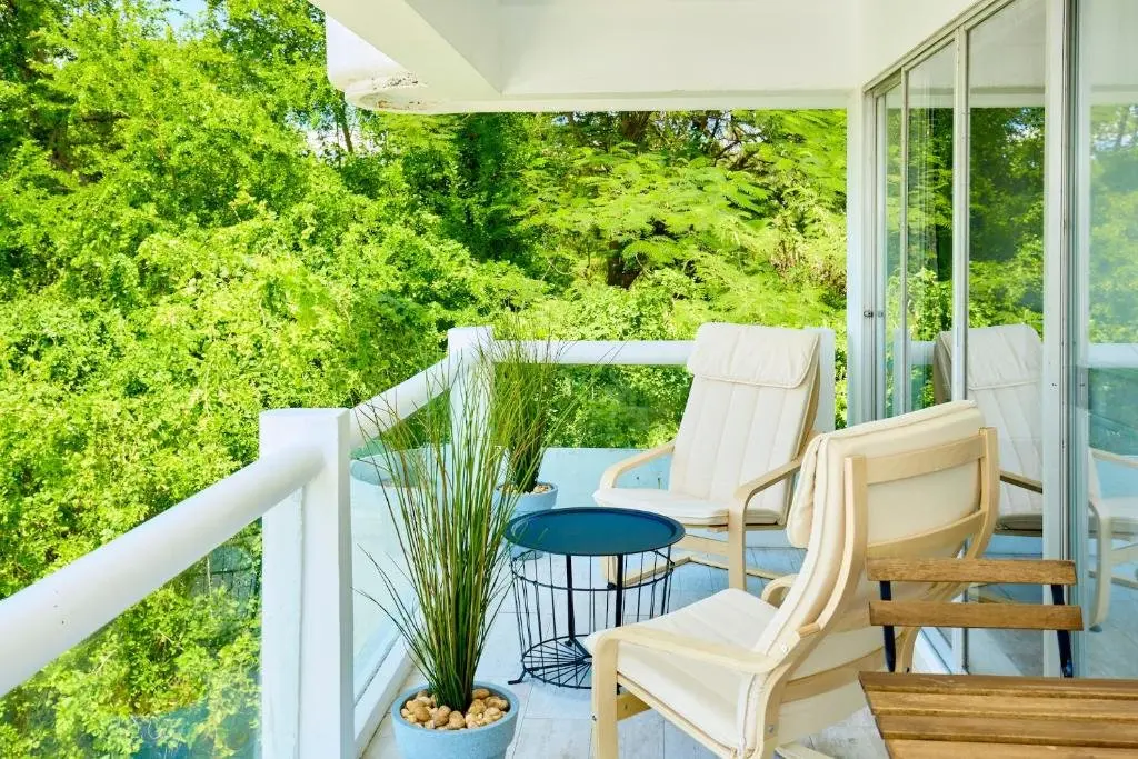 Паттайя: LUXURIOUS APARTMENT at VILLA NAVIN, 30's JOMTIEN BEACH