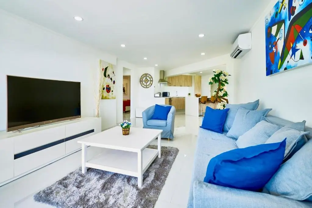 Паттайя: LUXURIOUS APARTMENT at VILLA NAVIN, 30's JOMTIEN BEACH