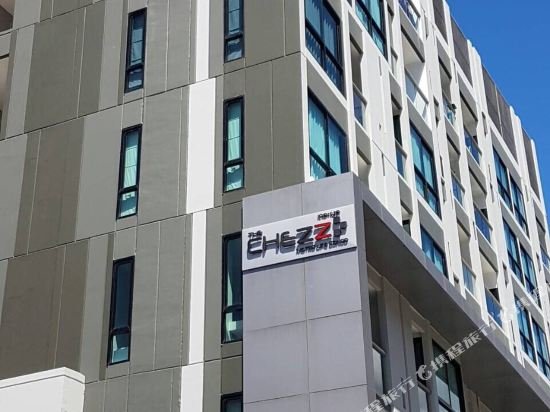 Паттайя: 1St Chezz Condo By Pdt