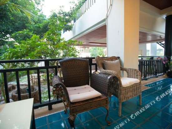 Паттайя: Pattaya Downtown 5 Bedrooms Pool Villa