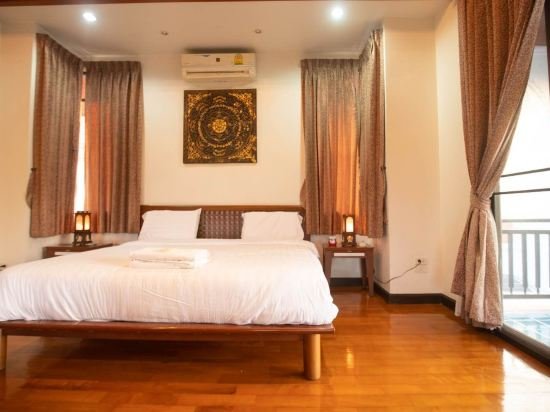 Паттайя: 5 Bedroom Private Pool Thai Villa