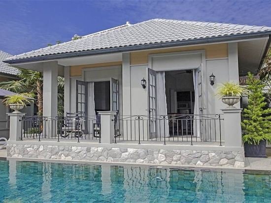 Паттайя: Downtown Tropical 9 Bedroom Luxury Pool Villa