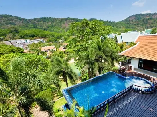 Муанг: Magnificent Delux 4br LakeFront in Nai Harn