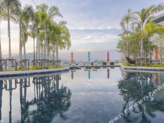 Тхаланг: Sea View Panora Surin by Holy Cow E103