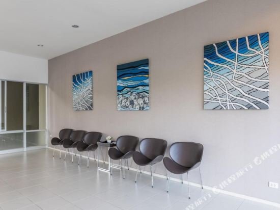 Паттайя: Lumpini Jomtien 23 Khun Sri 海景公寓(Lumpini Seaview Jomtien Condo 23 Khun Sri)
