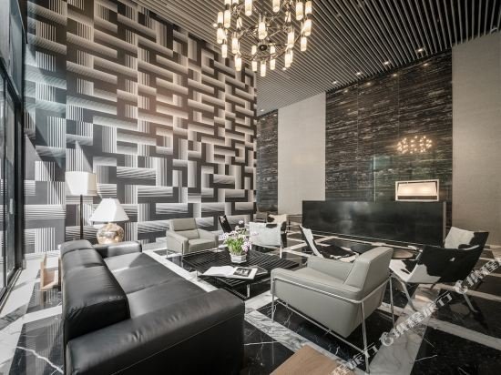 Бангкок: Luxurious 1 Br Condo Sukhumvit 24
