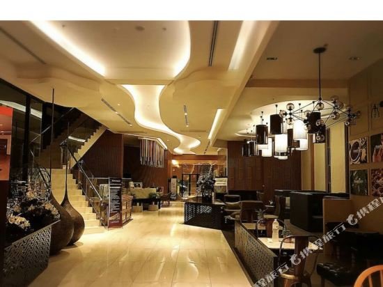 Чиангмай: Nearest to the ancient city, ASTRA high-end apartment Changkang road night market 2 branches