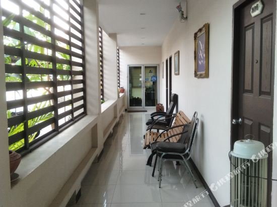 Чиангмай: Feifei Apartment 1