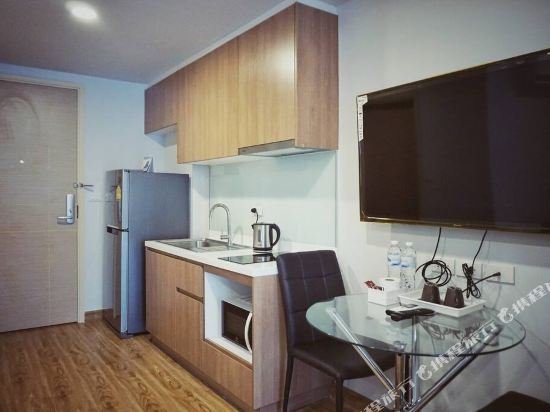 Бангкок: Millet Yard Apartment