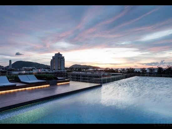 Кату: High End Luxury 1Br. Beachfront Apartment In Patong