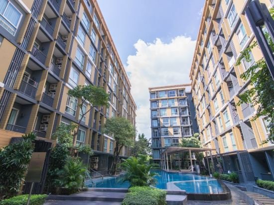 Бангкок: Metro Luxe Rama 4 Swimming Pool Apartment