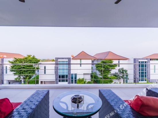 Хуахин: Modern Phu Montra 5 Bedroom Pool Villa (PMB3)