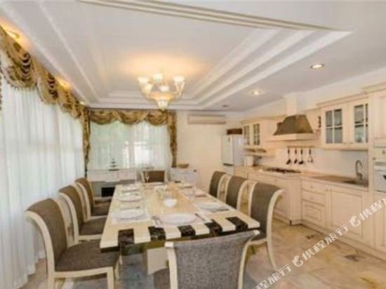 Тхаланг: You You Bangtao Beach 4Bedroom Villa