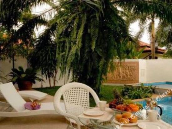Тхаланг: You You Bangtao Beach 4Bedroom Villa