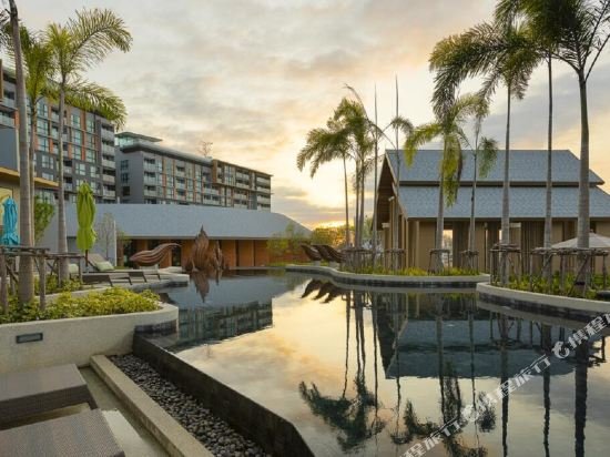 Тхаланг: Sea View Panora Surin by Holy Cow E104
