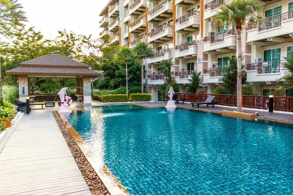 Кату: PV60 - 1 bedroom apartment in the best Patong location, with pool & gym!