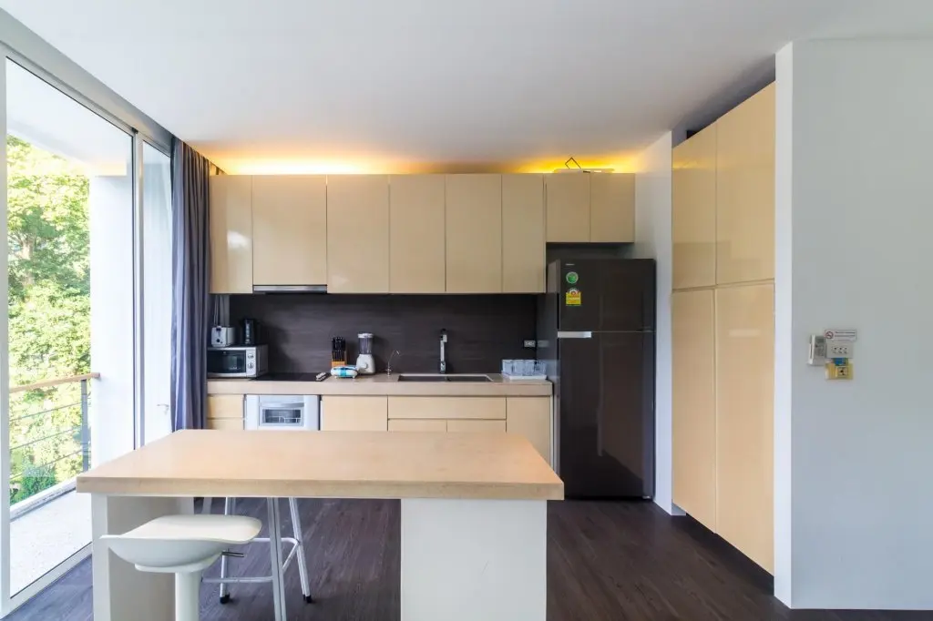 Пхукет: Zen Space 524 Mountain View Apartment For 4 With Pool, Children Playground And Gym
