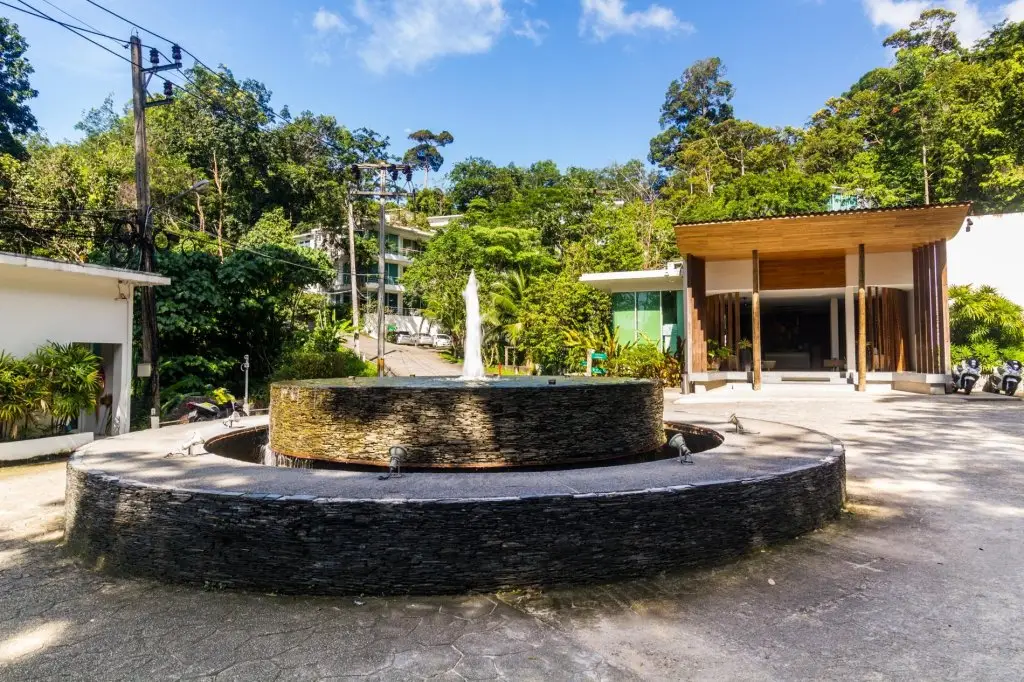 Пхукет: Zen Space 524 Mountain View Apartment For 4 With Pool, Children Playground And Gym