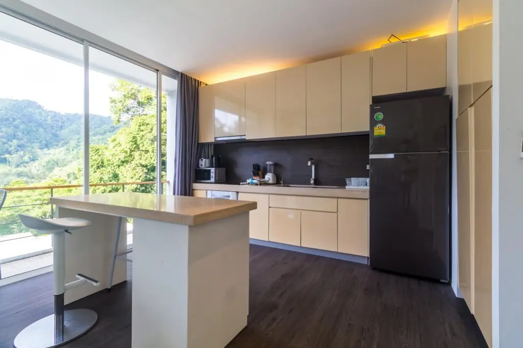 Пхукет: Zen Space 524 Mountain View Apartment For 4 With Pool, Children Playground And Gym