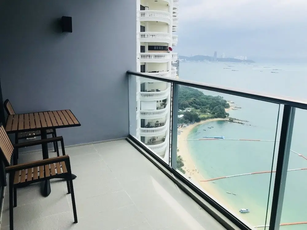 Паттайя: Zire WongAmat Pattaya