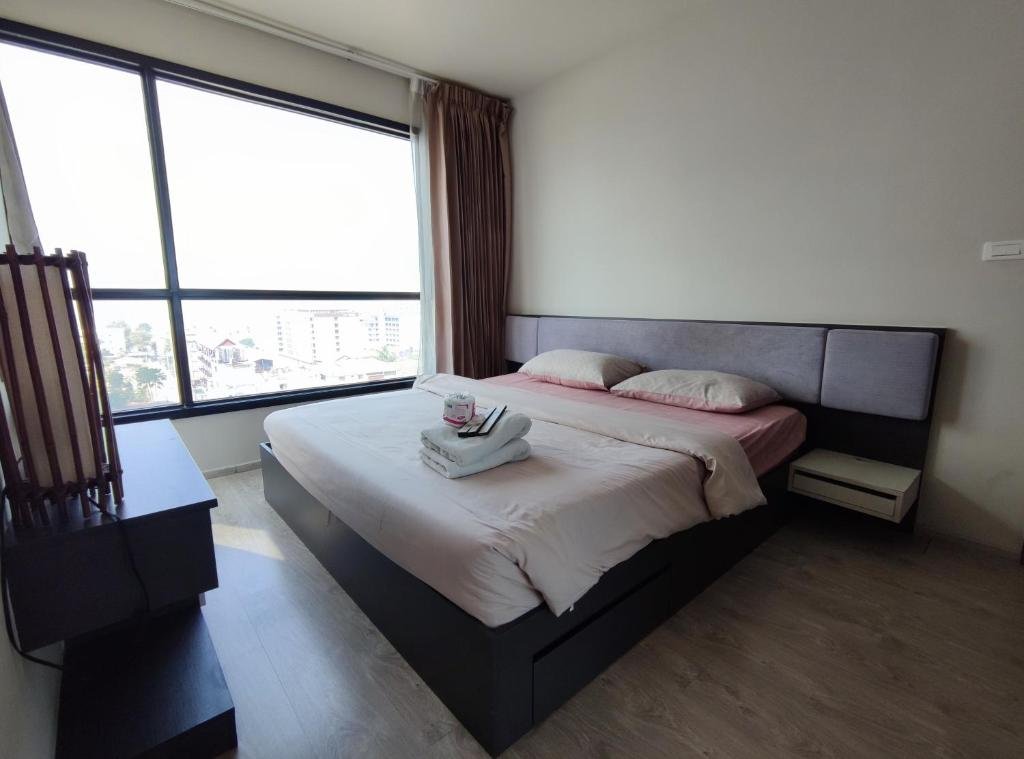 Паттайя: Pattaya Beach Sea View Rooftop Pool Resort