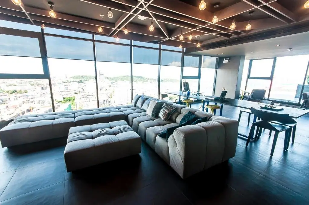 Паттайя: Central Pattaya Residence-The Base Condo