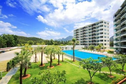 Сам-Рои-Йот: The Sea Condo