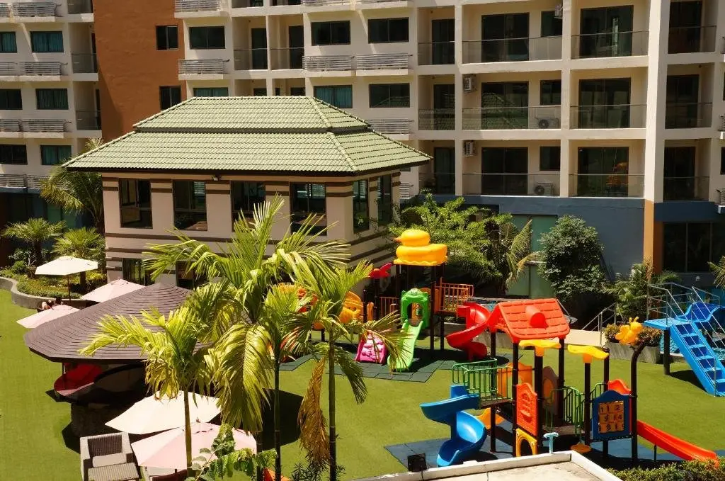 Паттайя: Pool View in Laguna Beach Resort 2