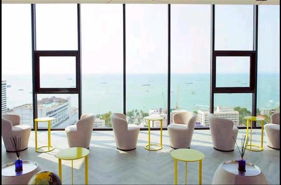 Паттайя: The Base Apartment by Coco