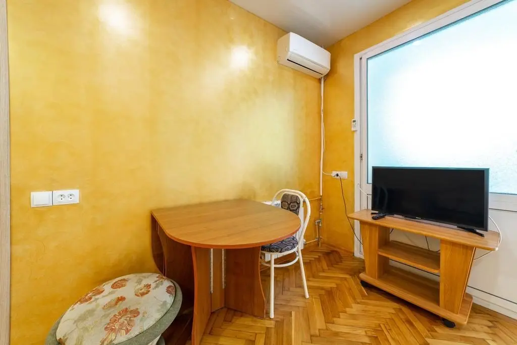 Сочи: Deluxe By The Riviera Park Parkovaya 42 Apartments