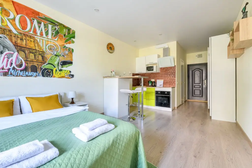 Санкт-Петербург: Na Savushkina 104 Rome Apartments