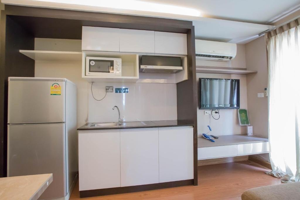 Бангкок: Greenview Ekkamai10 Residence