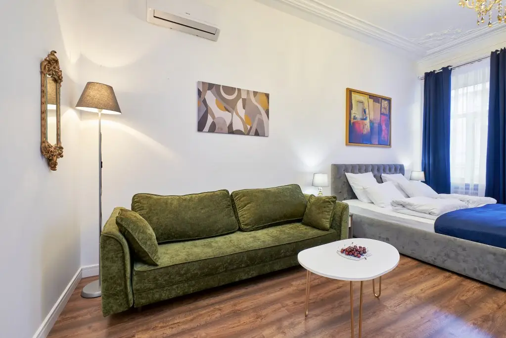 Санкт-Петербург: Evrodvushka U Spasa Na Krovi Apartment