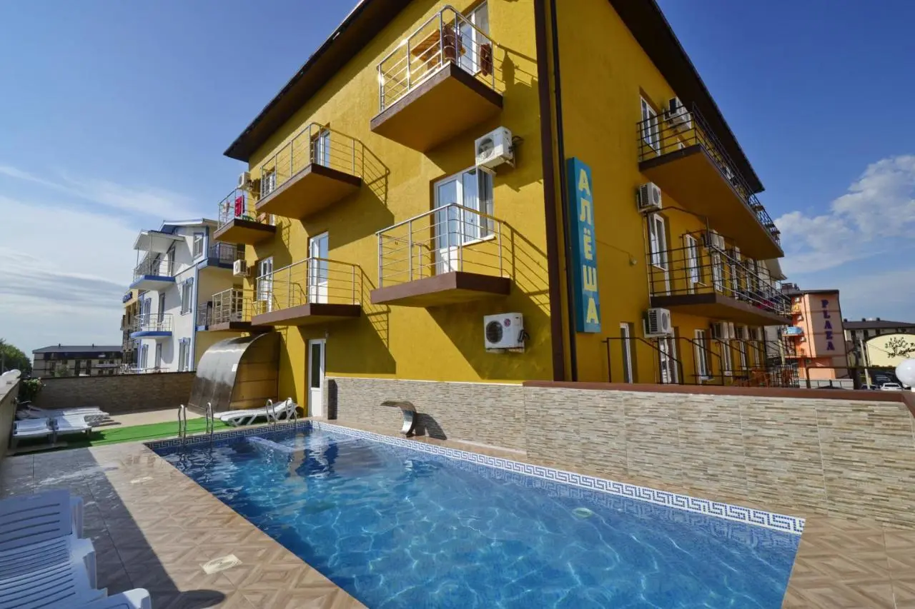 Витязево: Guest House Alesha
