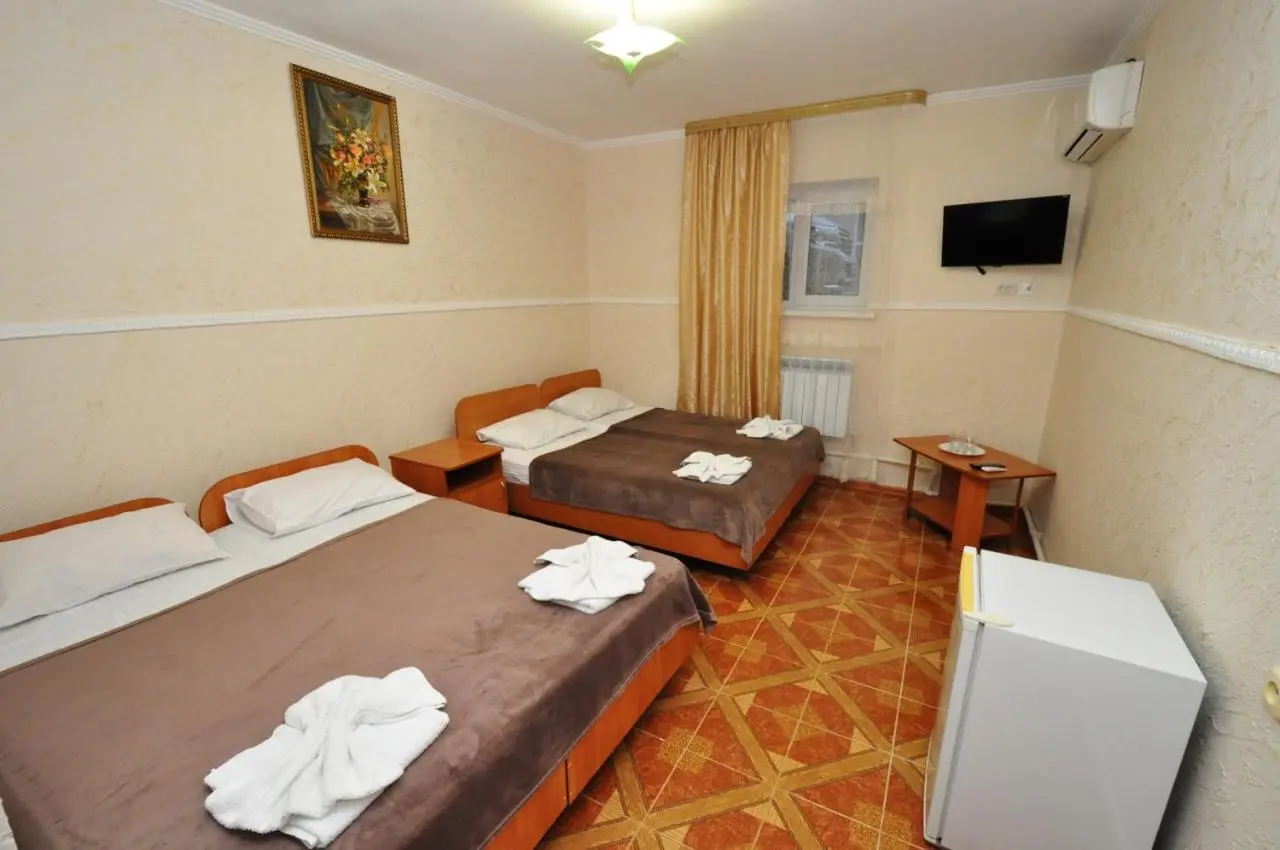 Витязево: Guest House Alesha
