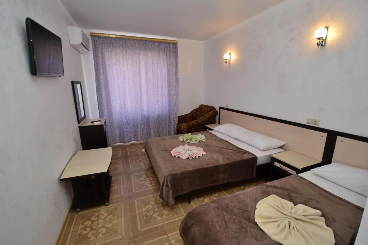 Витязево: Guest House Alesha