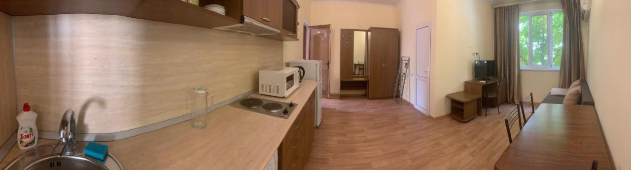 Витязево: Hotel Klim