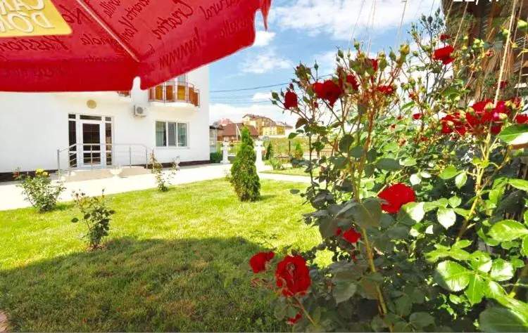 Витязево: More y Nas Guest House