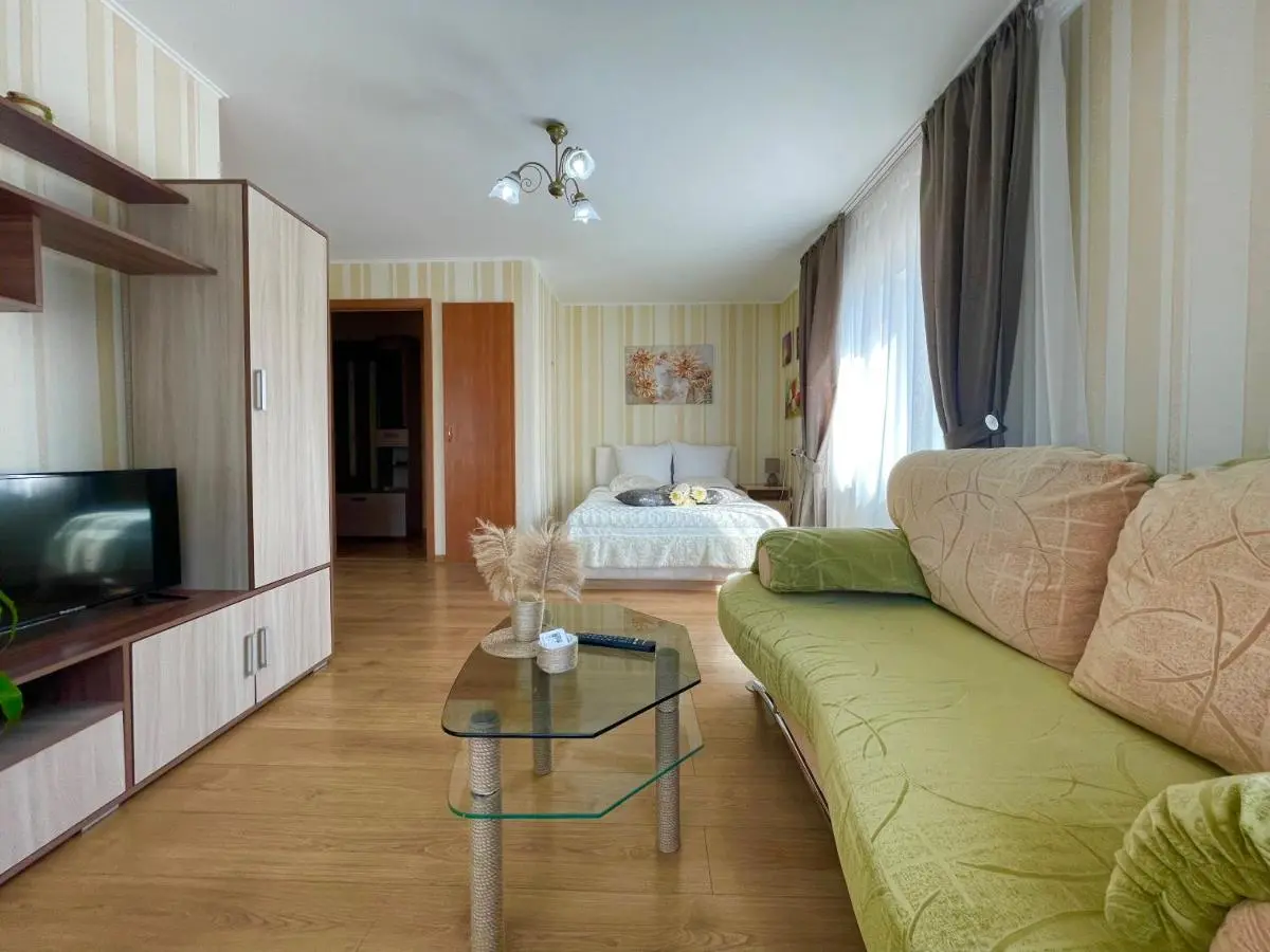 Калининград: Apartment on prospekt Leninskiy