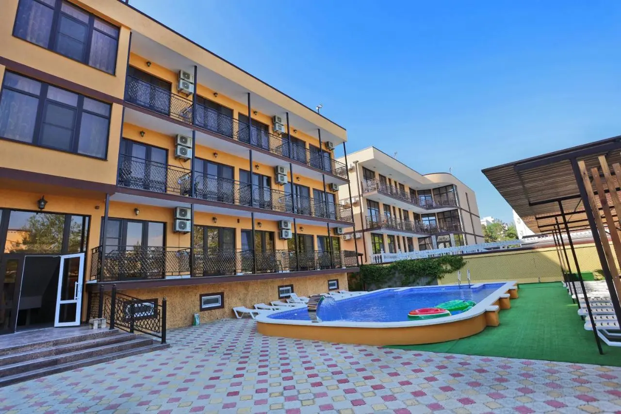 Анапа: Guest House Grand Eliza