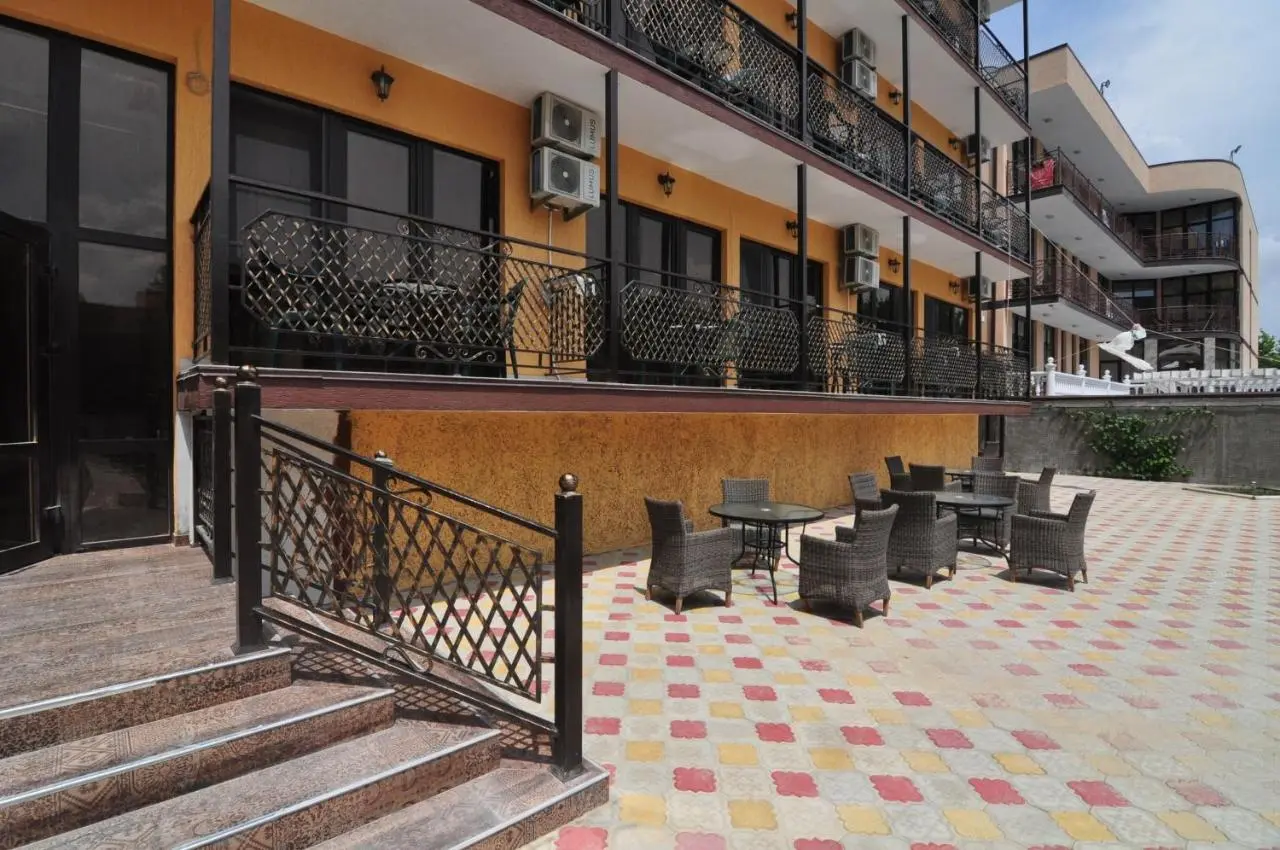 Анапа: Guest House Grand Eliza