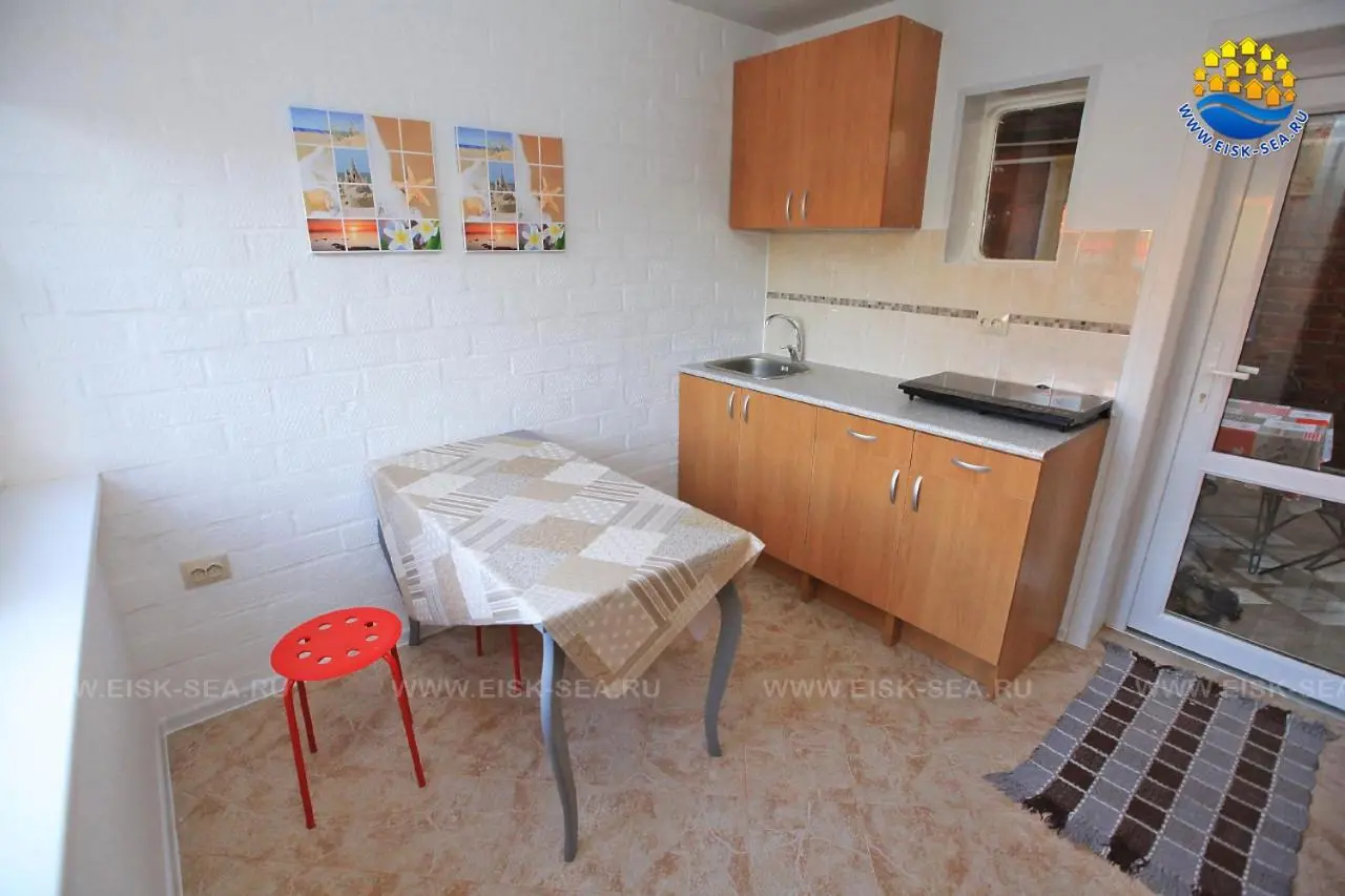 Ейск: Guest house on Krasnodarskaya