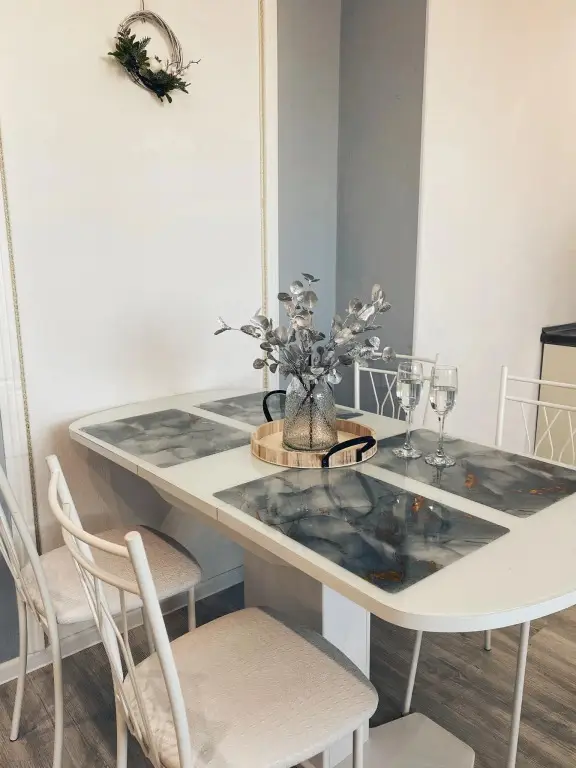 Тюмень: CrystalRentals (КристалРенталс) на улице Николая Зелинского