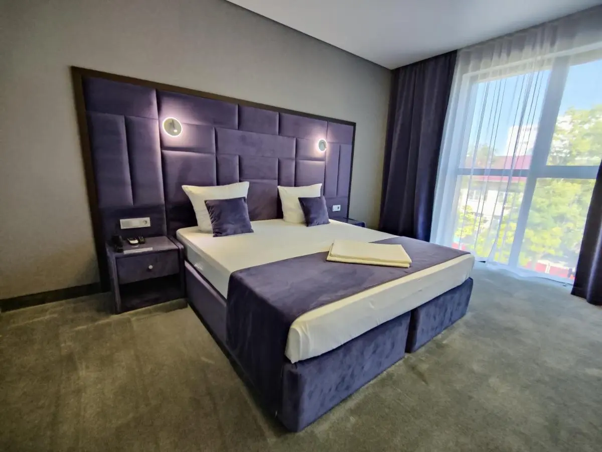 Витязево: Hotel Vogue