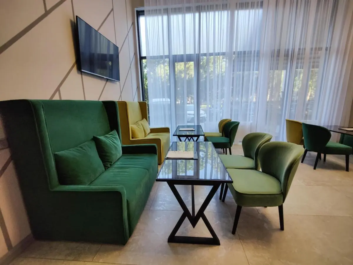 Витязево: Hotel Vogue